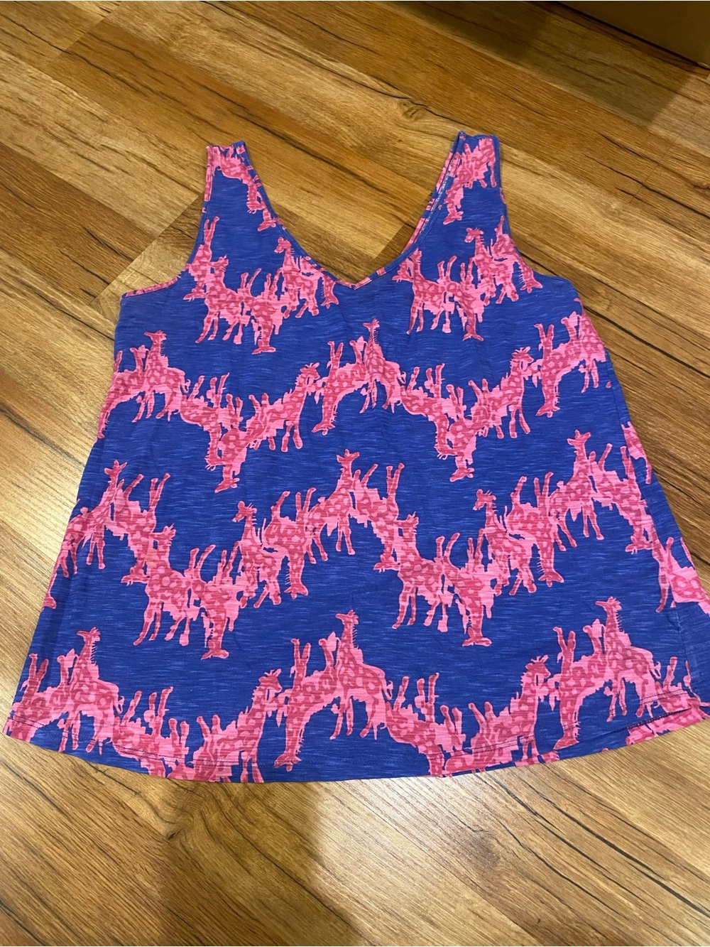 Lilly Pulitzer Gigi tank top in a pink and blue giraffe print Womans medium